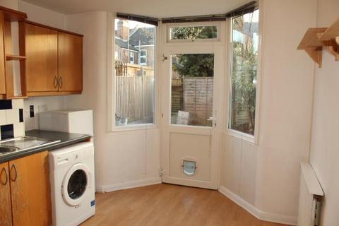 1 bedroom property to rent, Elmer Road, Catford, London, SE6