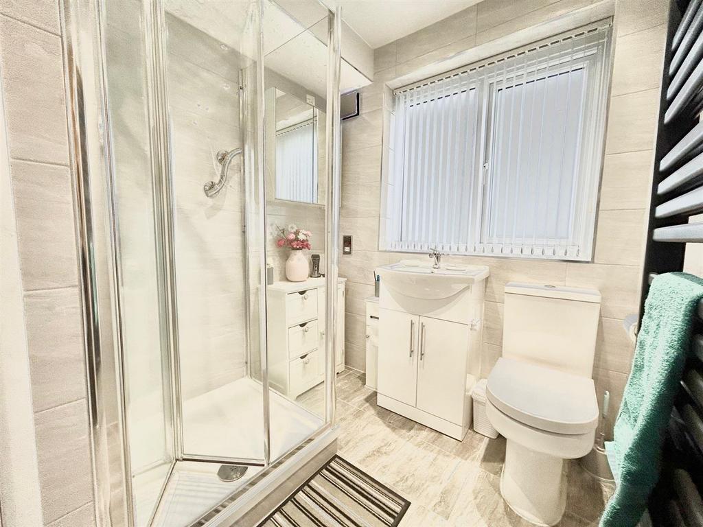 Shower Room.jpg