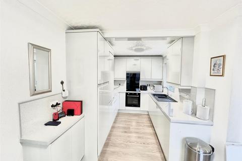 4 bedroom detached house for sale, Green Lane, Leigh