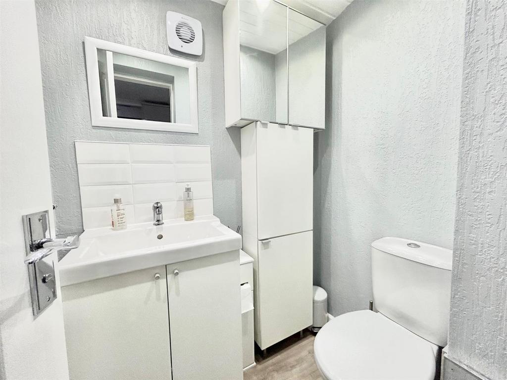Downstairs WC.jpg