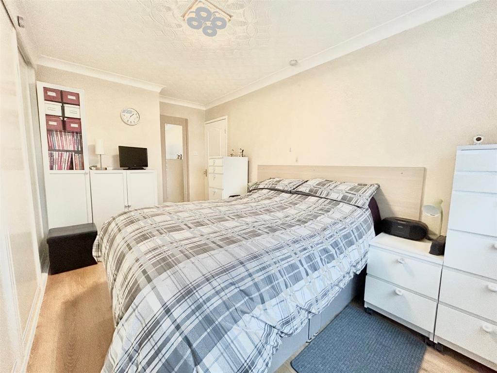 Bedroom 2.jpg