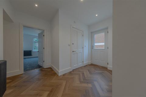3 bedroom semi-detached house for sale, Leicester LE8
