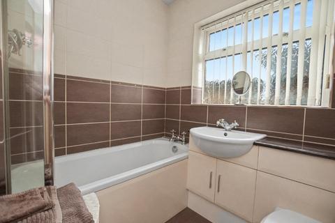 3 bedroom bungalow for sale, Furness Avenue, Wrenthorpe, Wakefield, West Yorkshire