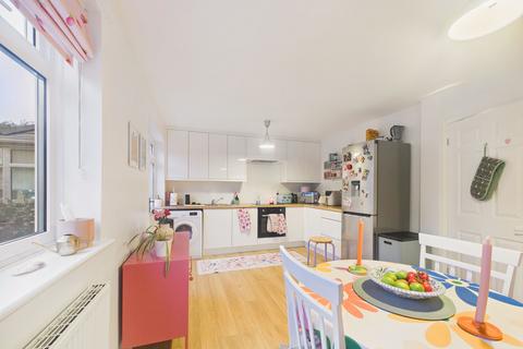 3 bedroom terraced house for sale, Leasyde Walk, Whickham, NE16