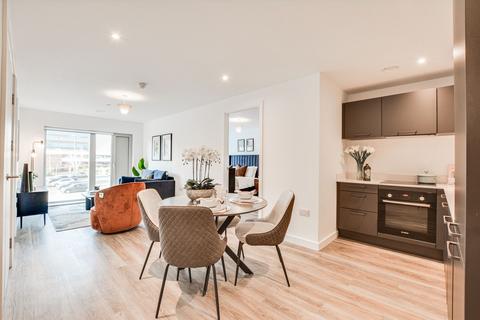 2 bedroom apartment to rent, Church Street Place, Church Street, M30