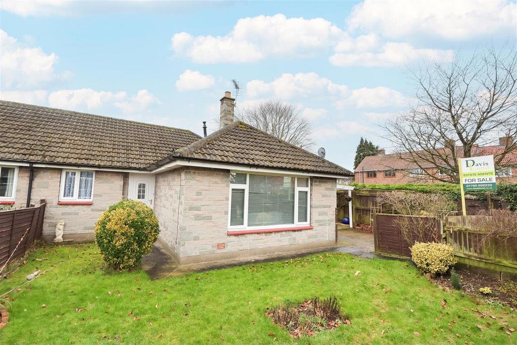 3 bedroom semi-detached bungalow for sale