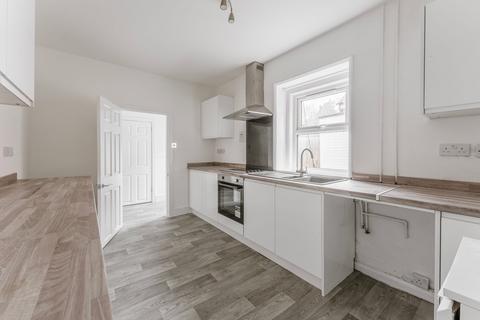 4 bedroom detached house to rent, Chapel Road, Roughton