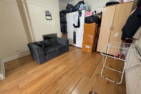 3 bedroom property for sale, Chesterfield Road, Leyton, London, E10