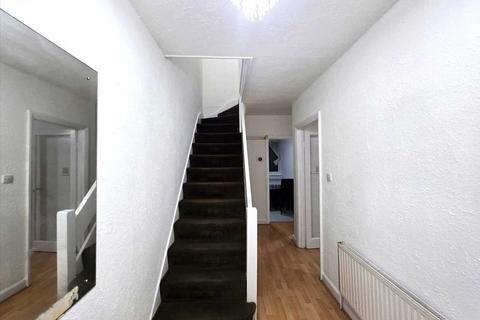 4 bedroom terraced house to rent, Greenbank Avenue, Wembley