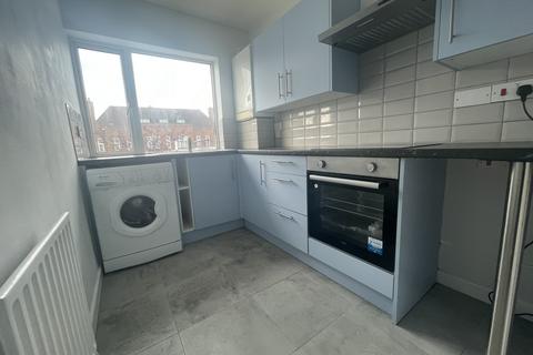 undefined, Ryefield Ave, Hillingdon, UB10