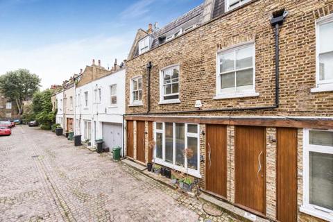 2 bedroom flat for sale, Elizabeth Mews, London NW3