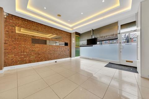 undefined, Green Lanes, Palmers Green, N13