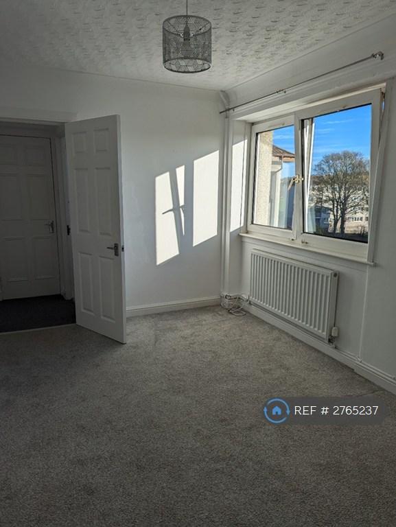 Large Bedroom
