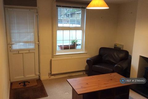 2 bedroom terraced house to rent, East Cliff, Dover, CT16