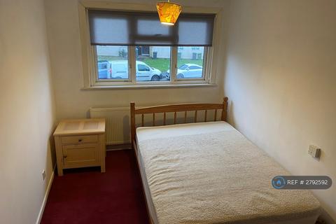undefined, Slyfield Green, Guildford, GU1