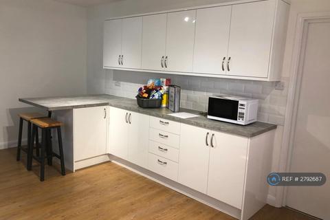 undefined, Lynwood Avenue, Egham, TW20
