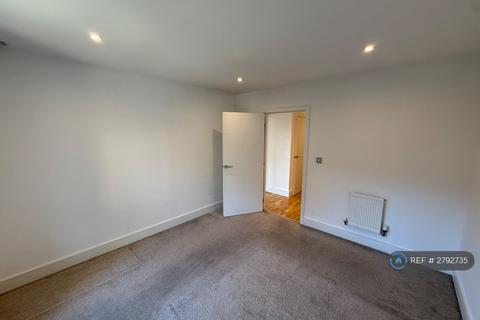 undefined, Leven Road, London, E14