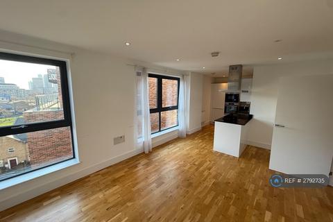 undefined, Leven Road, London, E14