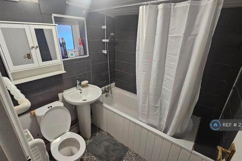 undefined, University Area Available Now, Reading, RG6
