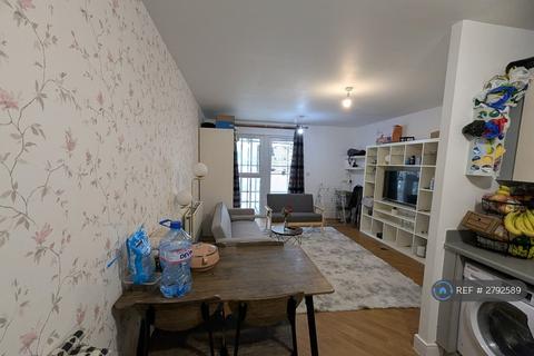 1 bedroom flat to rent, Keele House, Dagenham, RM8