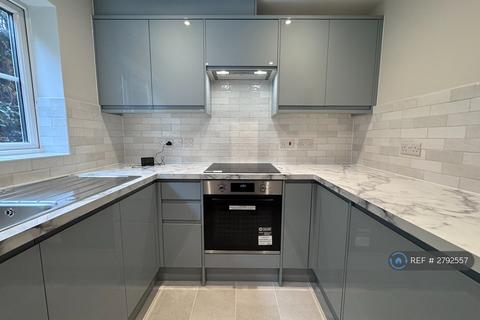undefined, Heddington Grove, London, N7