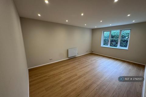 undefined, Heddington Grove, London, N7