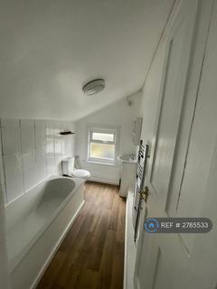 3 bedroom terraced house to rent, Hothfield Road, Gillingham, ME8