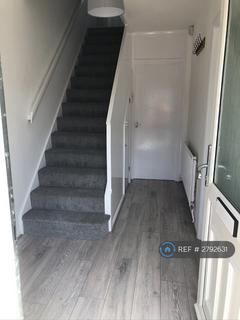 4 bedroom end of terrace house to rent, Beechtree Avenue, Englefield Green, Egham, TW20