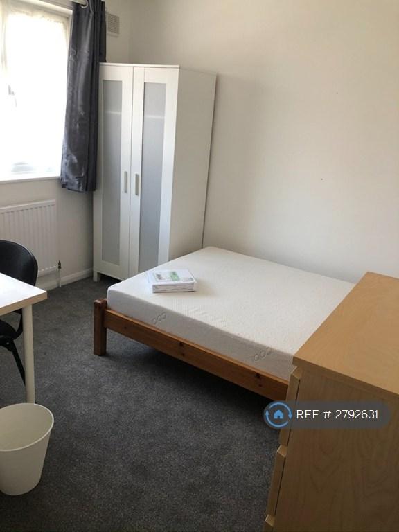 Bedroom 3 (Upstairs Double)