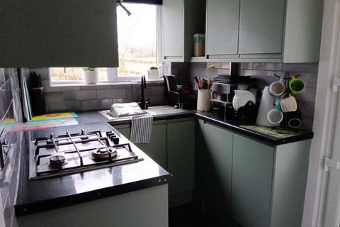 3 bedroom semi-detached house to rent, Hartley Grove, Kingstanding, Birmingham, B44