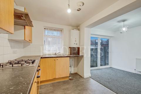 3 bedroom terraced house for sale, Warren Road, London, NW2