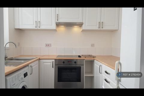 1 bedroom flat to rent, Lowestoft Drive, Slough, SL1