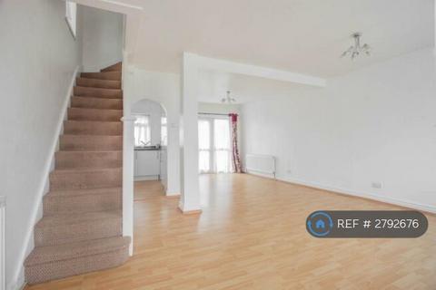 3 bedroom end of terrace house to rent, Wansford Road, Woodford Green, IG8