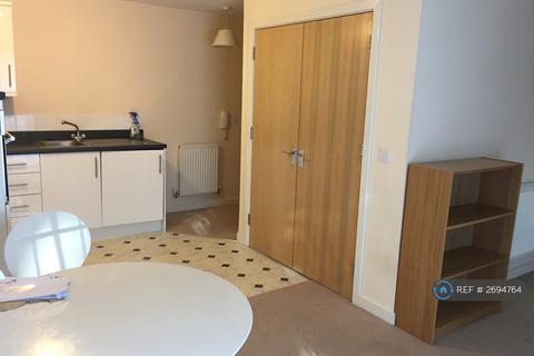 Studio to rent, Jacob House, Portsmouth, PO1