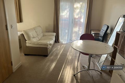 Studio to rent, Jacob House, Portsmouth, PO1