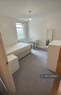 1 bedroom in a house share to rent, Parkfield Road, London, NW10