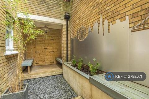 2 bedroom flat to rent, Rotherhithe Street, London, SE16