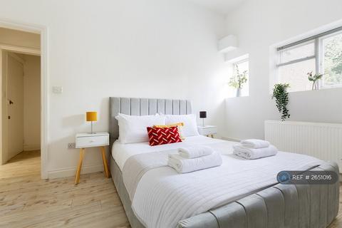 3 bedroom flat to rent, London, London, NW6