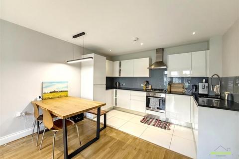 2 bedroom house to rent, Nicholls Mews, London, SW16