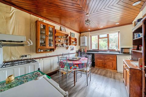 4 bedroom semi-detached house for sale, Perry Rise, London