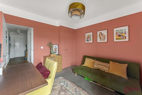 undefined, Bellevalia Court, E5