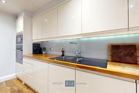3 bedroom semi-detached house for sale, Knights Walk, Abridge Romford RM4