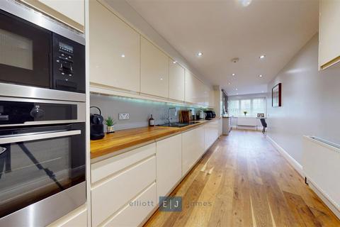 3 bedroom semi-detached house for sale, Knights Walk, Abridge Romford RM4