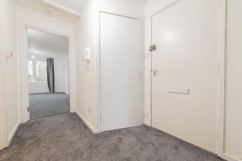 2 bedroom flat to rent, 56 Milnpark Gardens