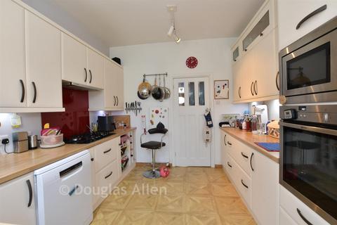 3 bedroom semi-detached house for sale, Broomhill Road, Ilford, Essex