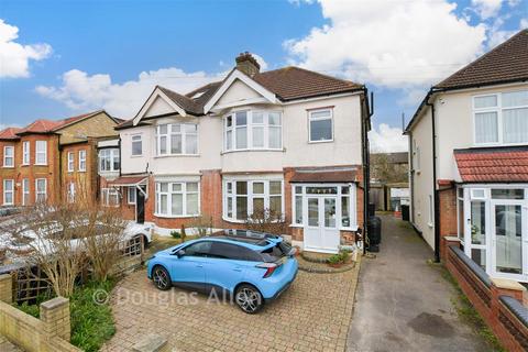 3 bedroom semi-detached house for sale, Broomhill Road, Ilford, Essex