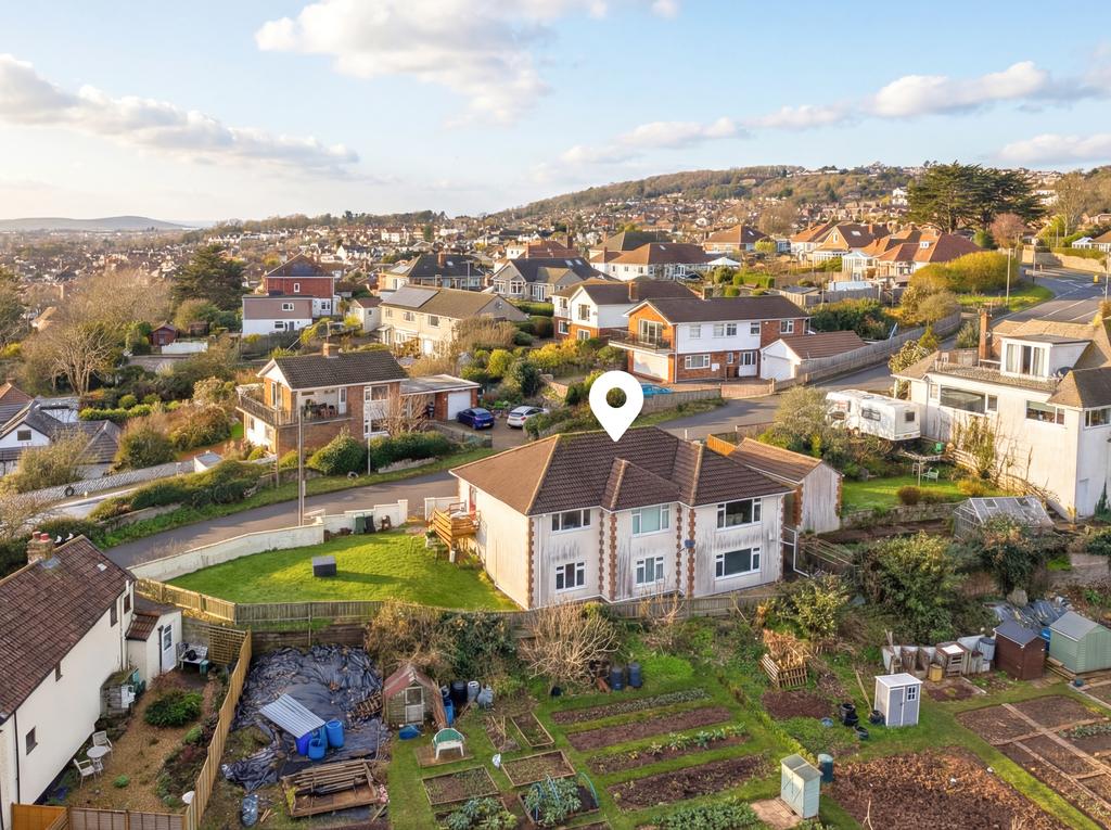 4 bed detached house for sale