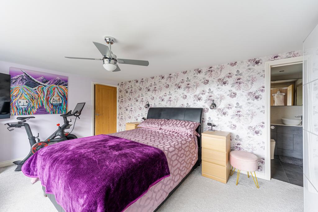 Lower floor main bedroom
