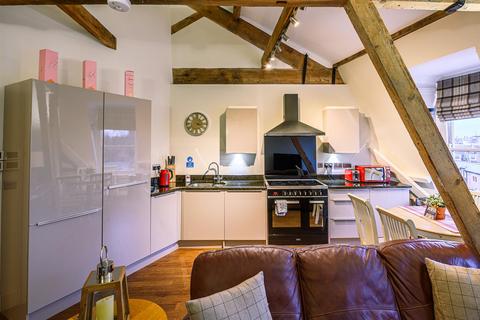2 bedroom apartment for sale, Goodramgate, York, YO1 7LS