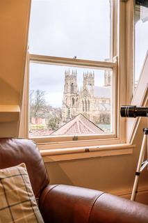 2 bedroom apartment for sale, Goodramgate, York, YO1 7LS